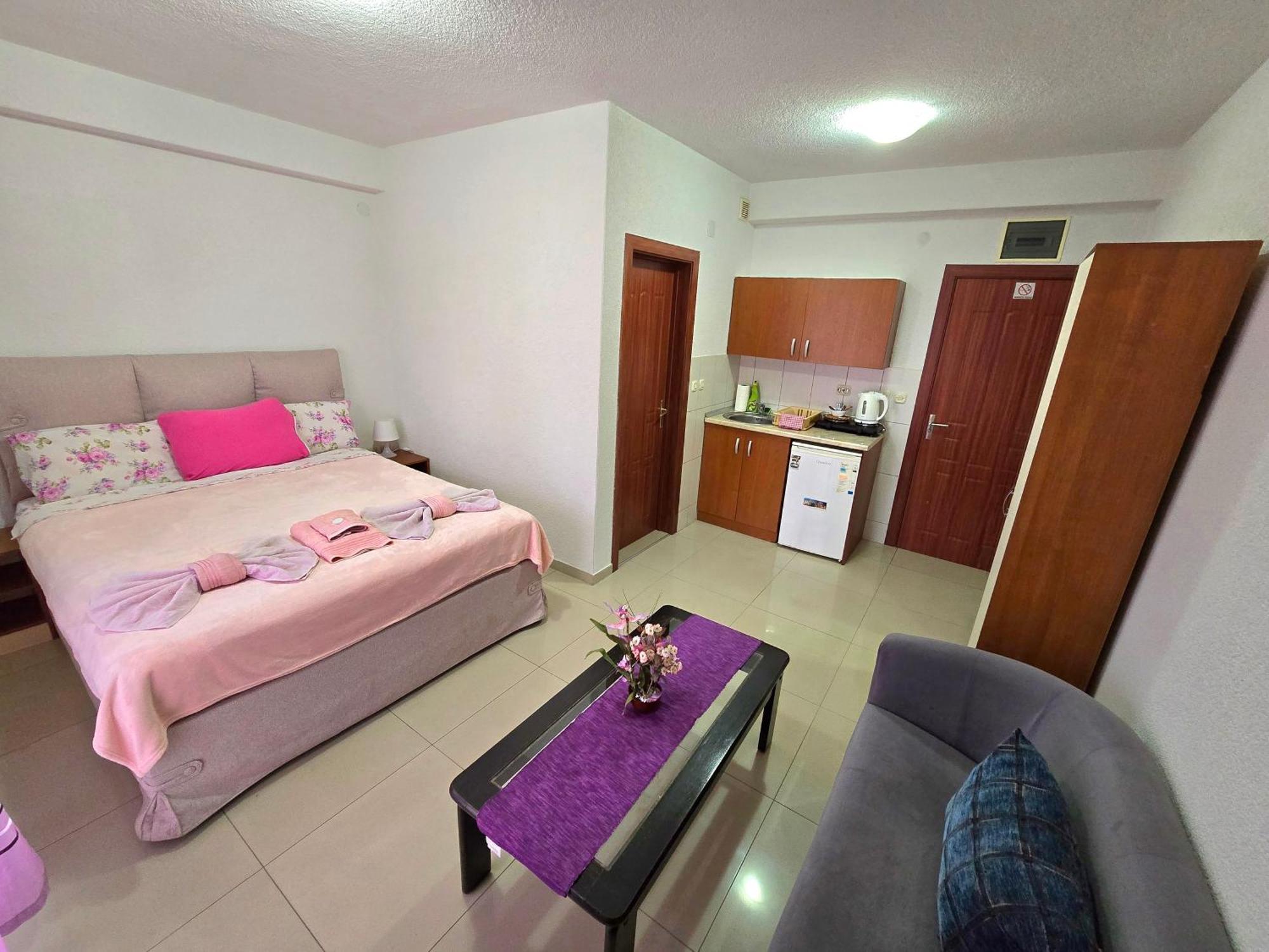 Villa & Apartments Antigona Ohrid Bagian luar foto